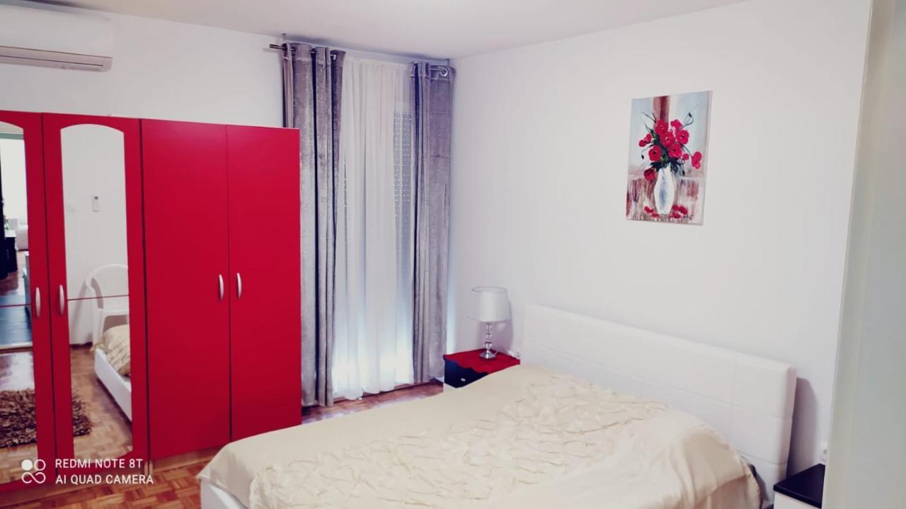 Apartment Lilic Zara Esterno foto